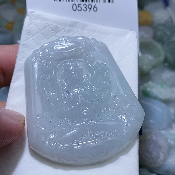 翡翠未镶嵌颈饰天光墟翡翠市场现金代购