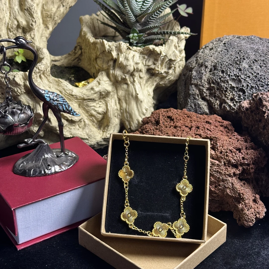 M242-花朵手链（带礼盒多样性发一件）