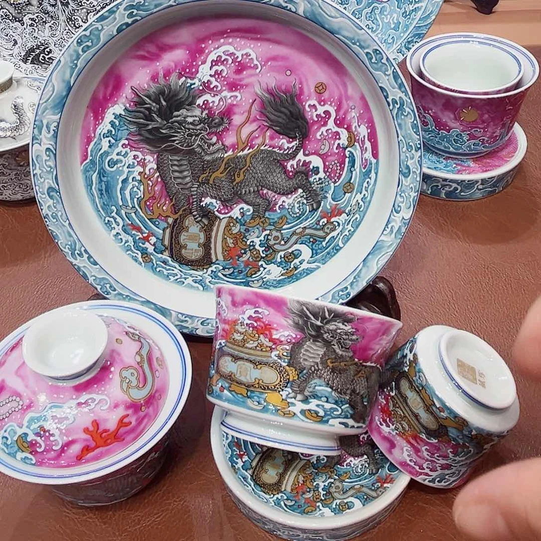 摆件景德镇陶瓷研究所从事研究并