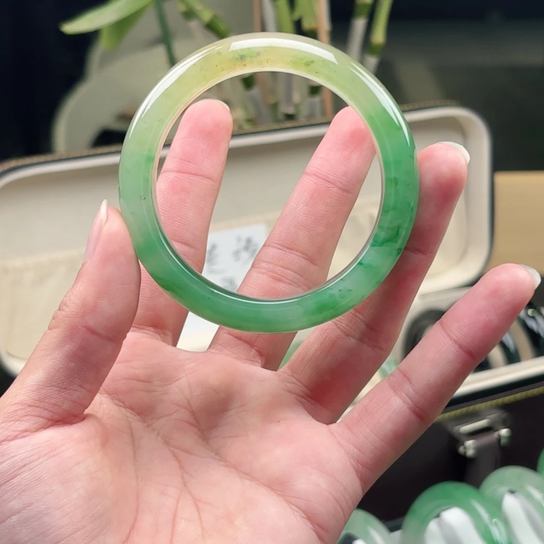 c***e石英质玉手镯未镶嵌