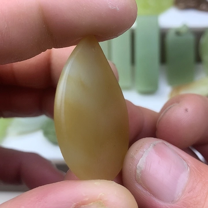 和田玉（碧玉）未镶嵌颈饰