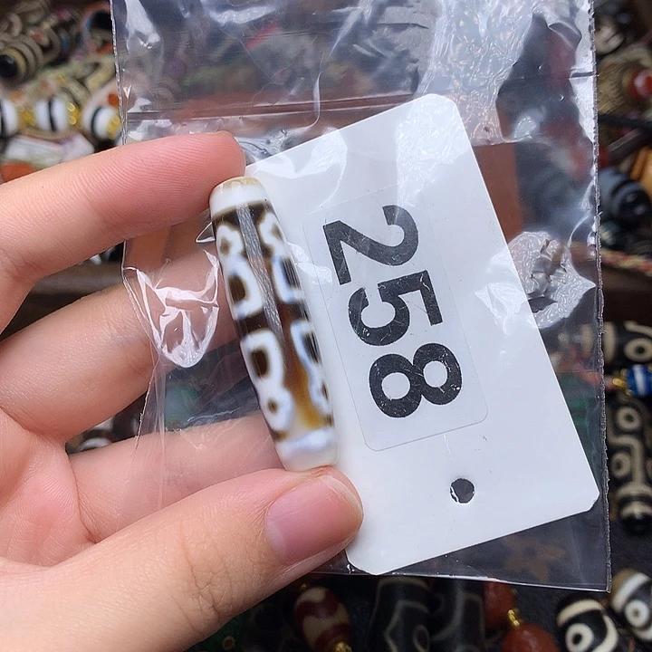 玛瑙/玉髓未镶嵌发一个
