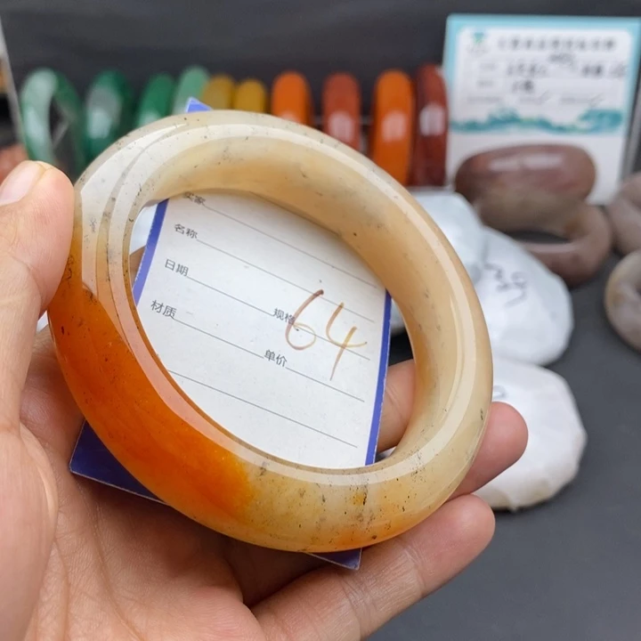 未镶嵌手镯石英质玉