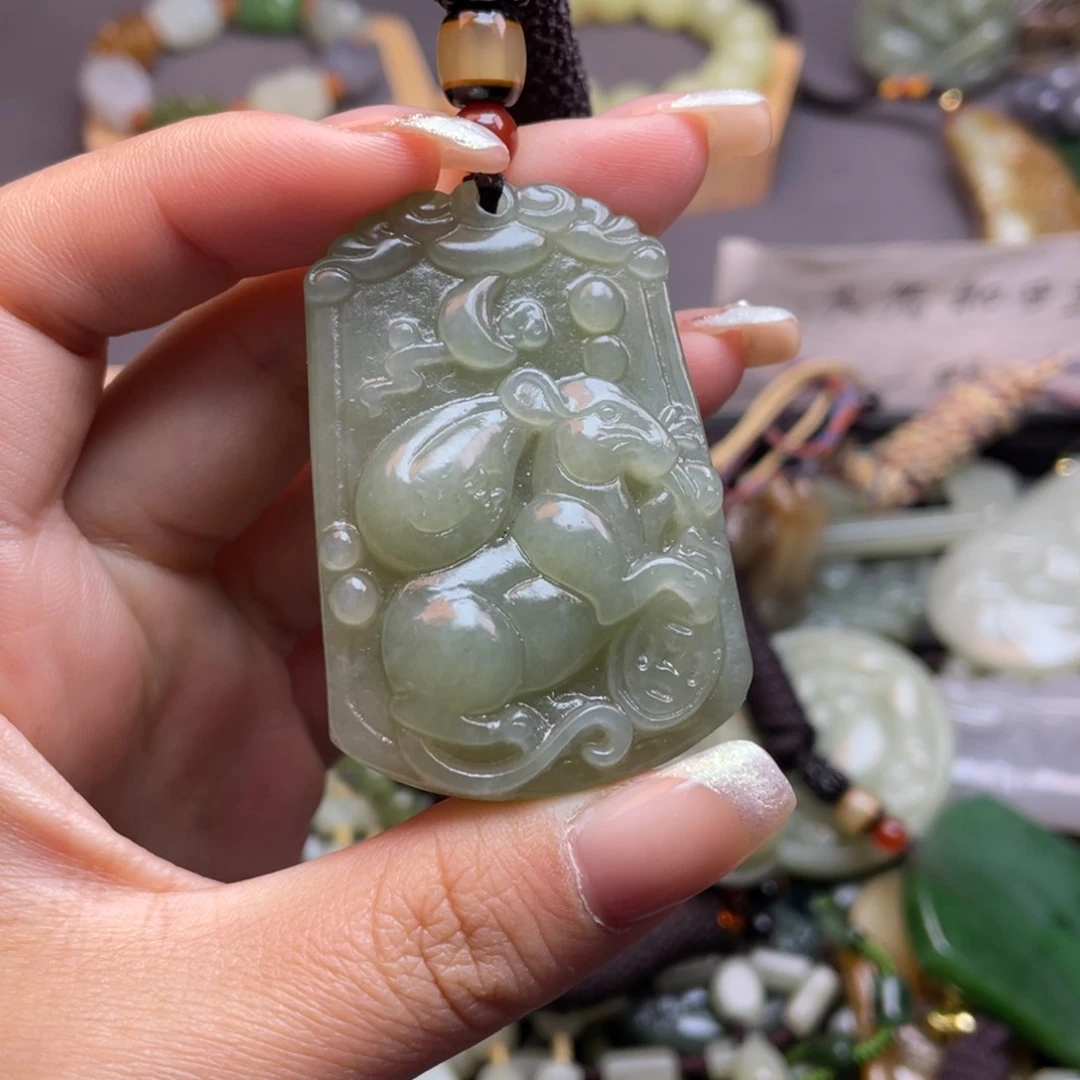 和田玉颈饰未镶嵌