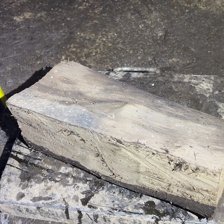 乌木金丝楠摆件毛料