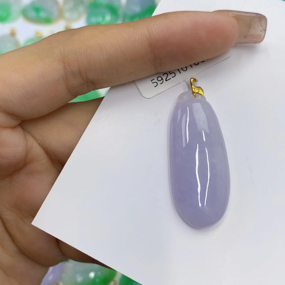 翡翠18K金镶嵌颈饰翡翠