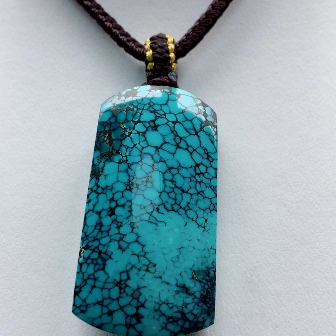 绿松石颈饰未镶嵌