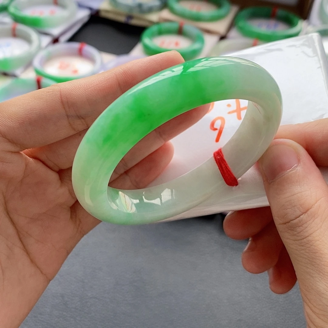 翡翠手镯未镶嵌3号