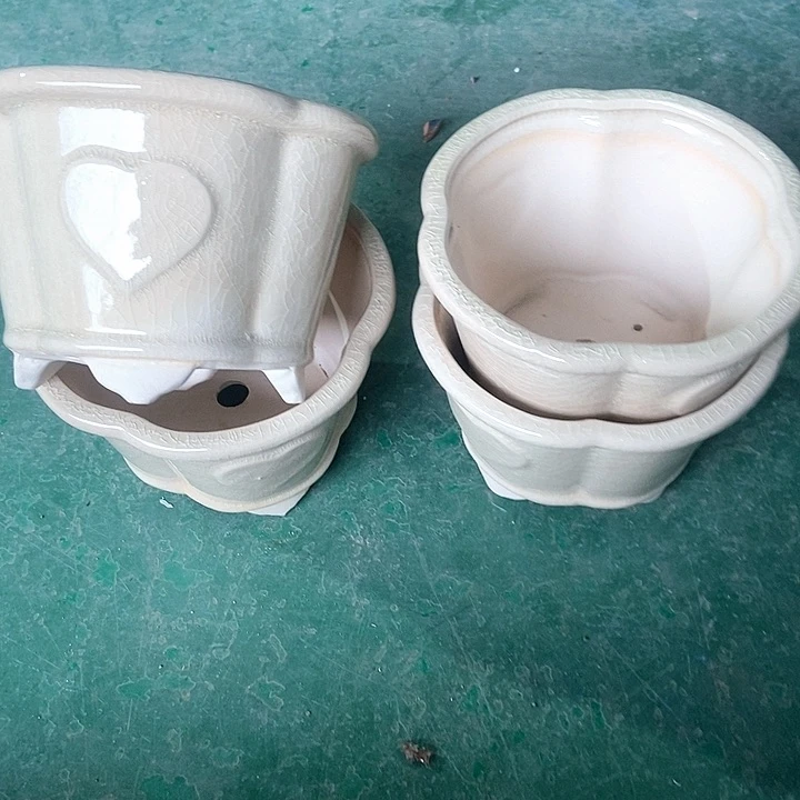 红陶口16。高11。。。