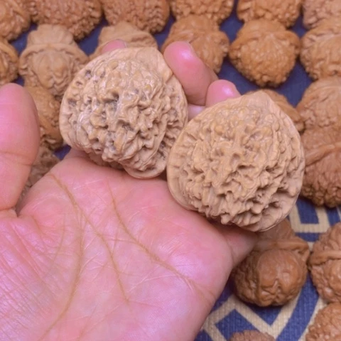 【闪购商品】文玩核桃吊坠官帽48