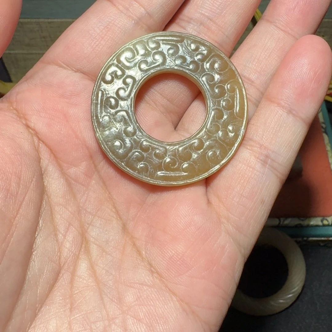 胜***哥和田玉未镶嵌颈饰