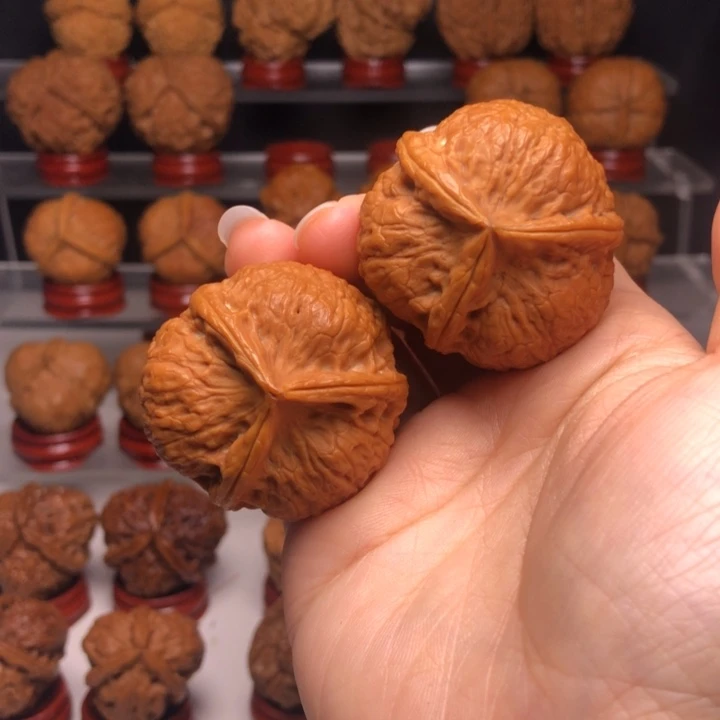 文玩核桃吊坠11金香炉三楞