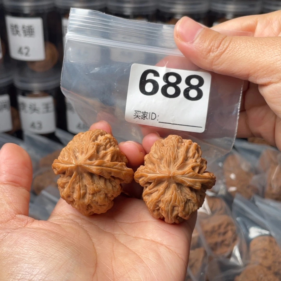 简***单文玩核桃把件全品43红锦鲤