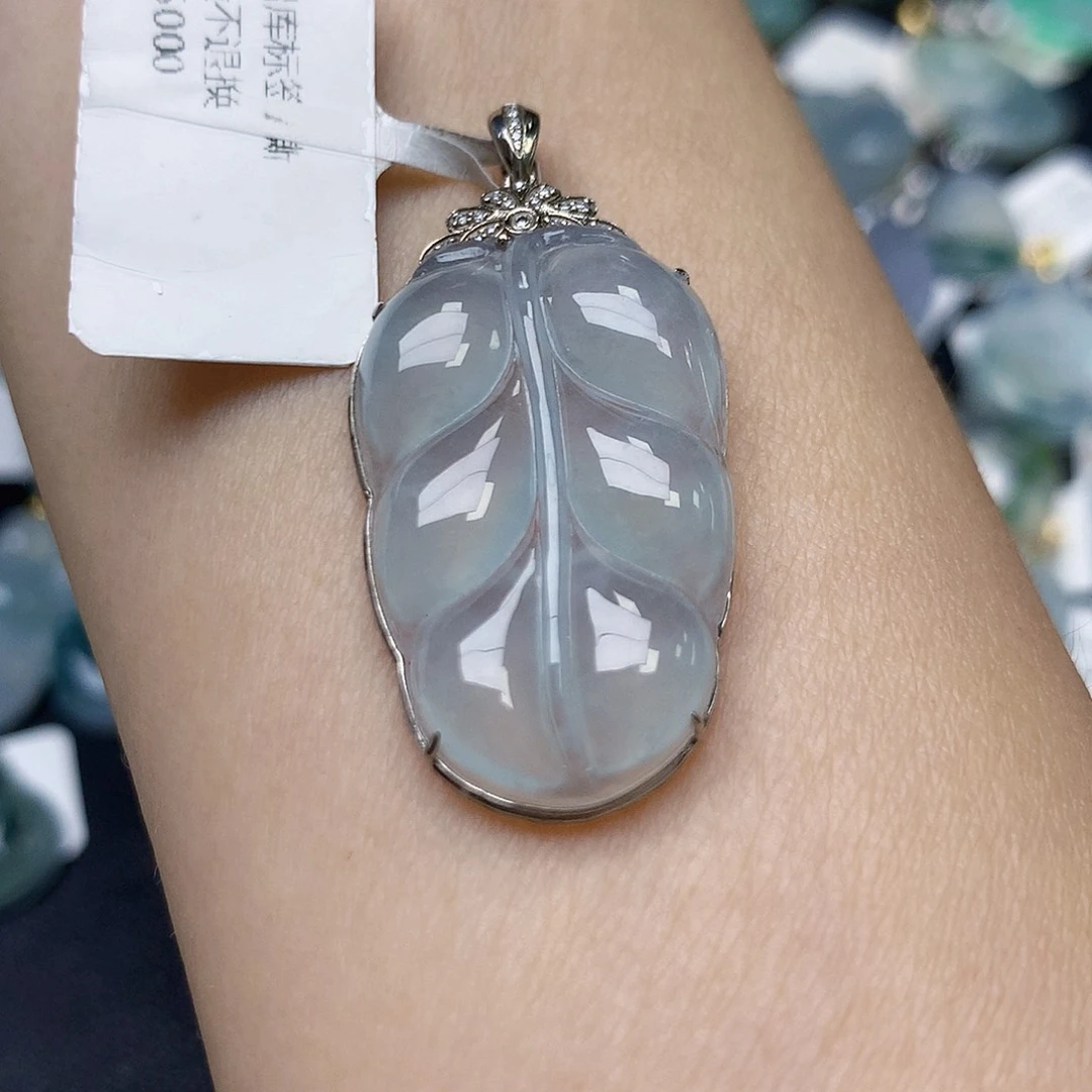 颈饰18K金镶嵌翡翠天然缅甸A货翡翠