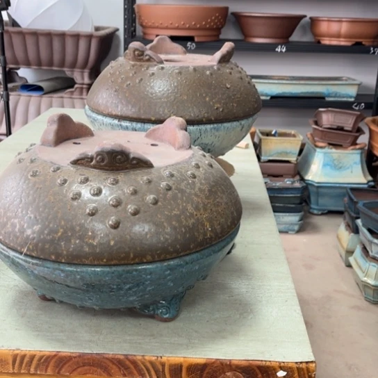 紫砂花盆在***瑾高温釉处理4个