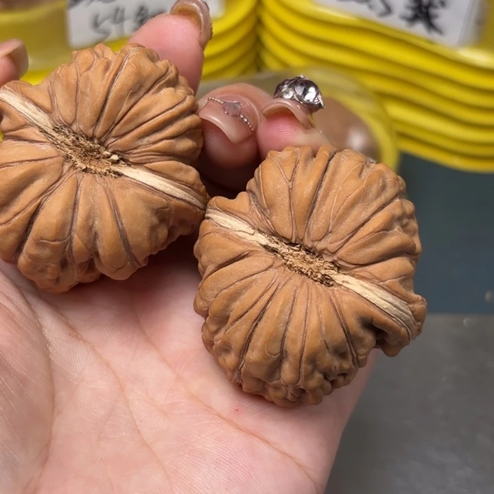 文玩核桃吊坠44-23947-02