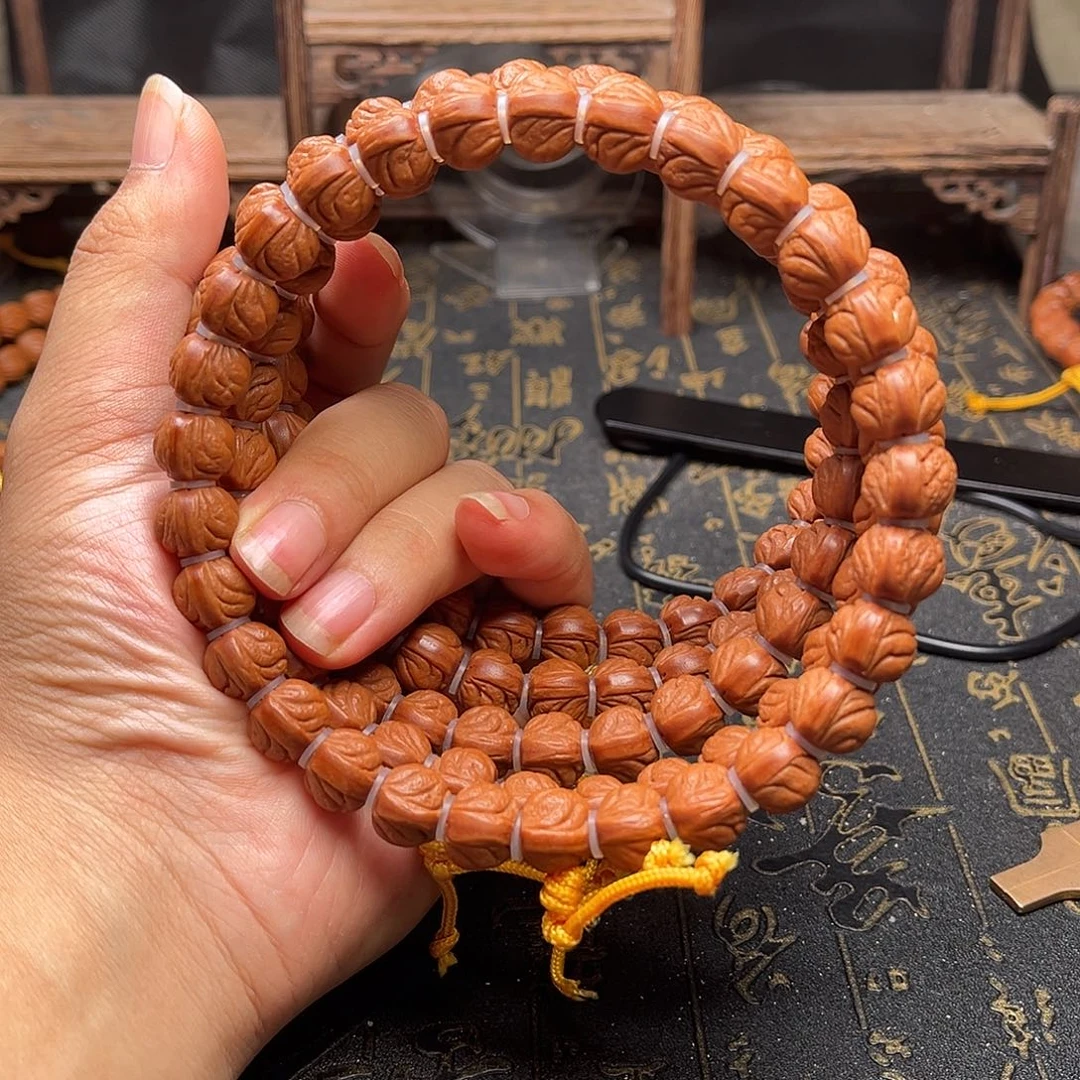 桃核吊坠小龙纹手持