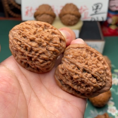 【闪购商品】文玩核桃吊坠40+全品蚂蚁王