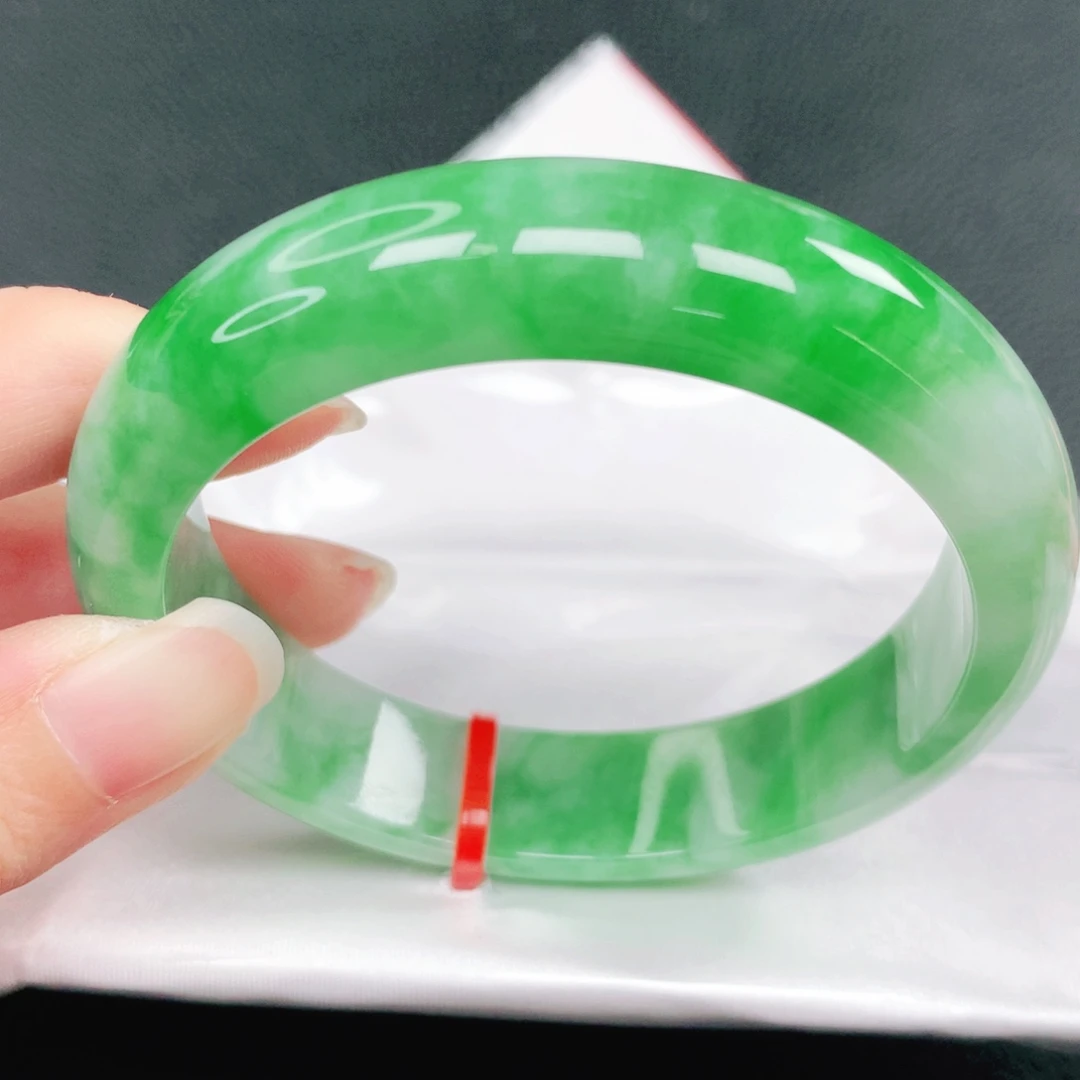 翡翠未镶嵌手镯57圈