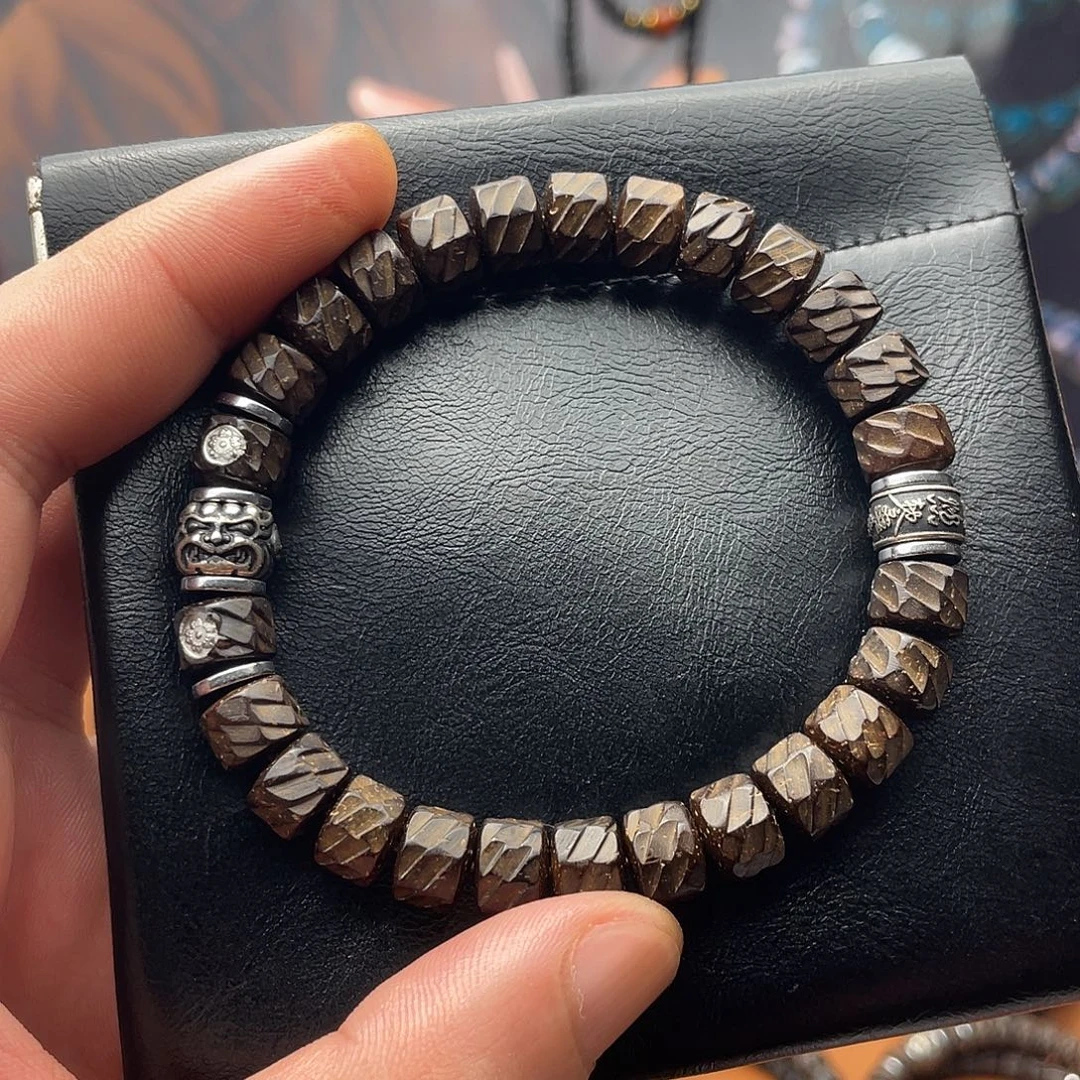 椰蒂手串97龙鳞吞金兽上上签