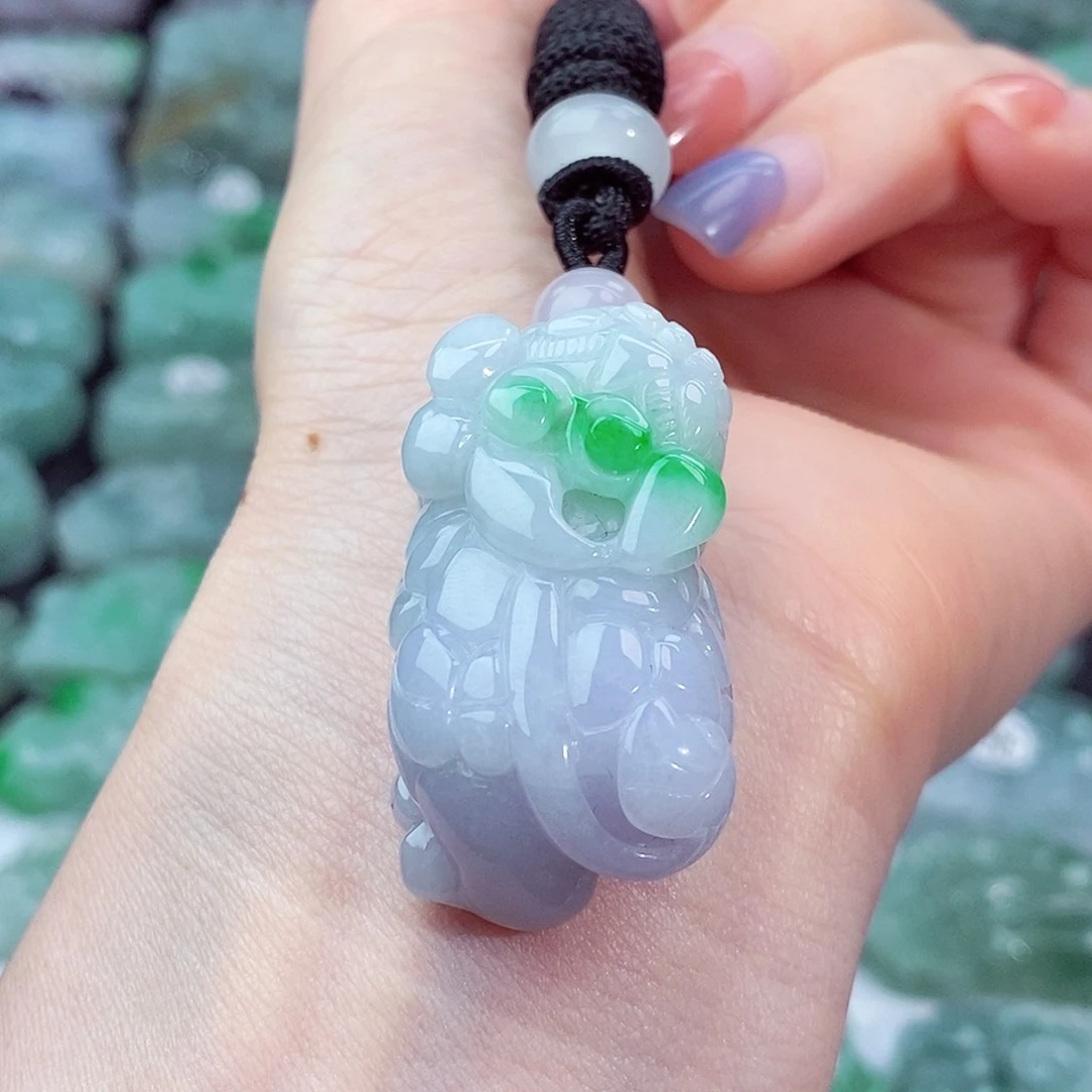 颈饰未镶嵌翡翠天然