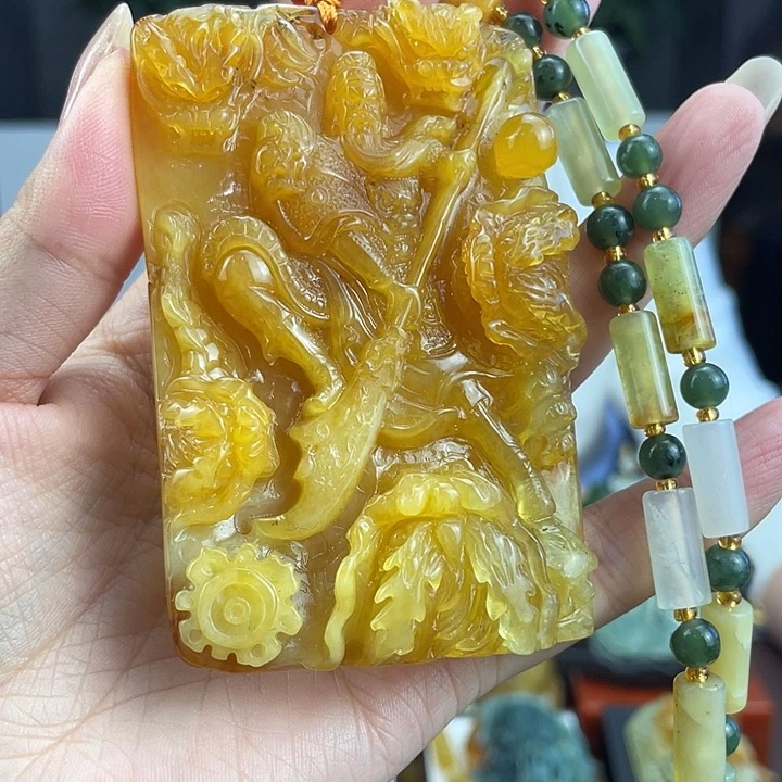 蛇纹石玉未镶嵌颈饰