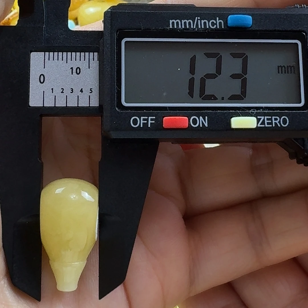 蜜蜡未镶嵌裸石22