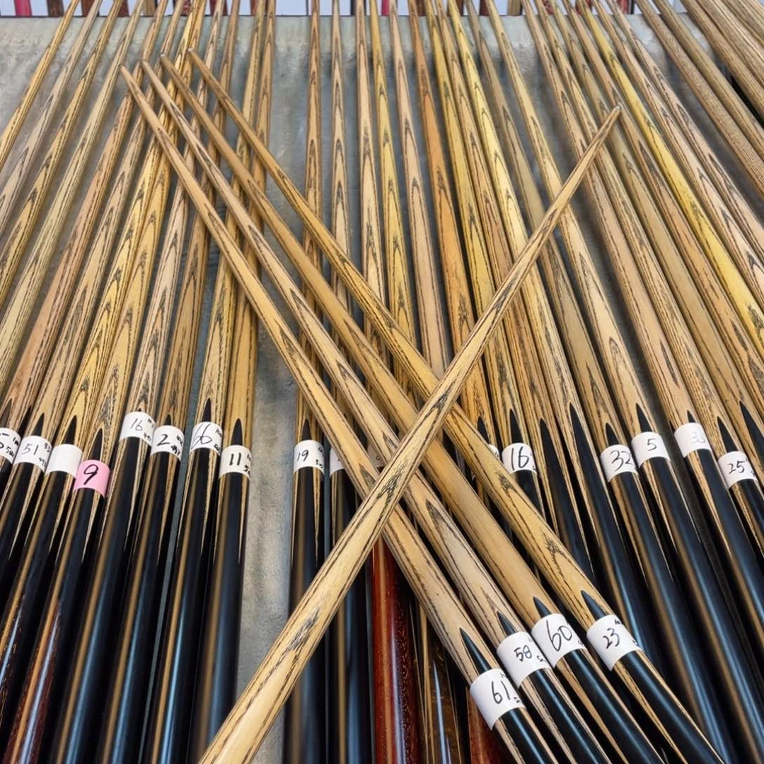 在***上白蜡木长款中八黑通