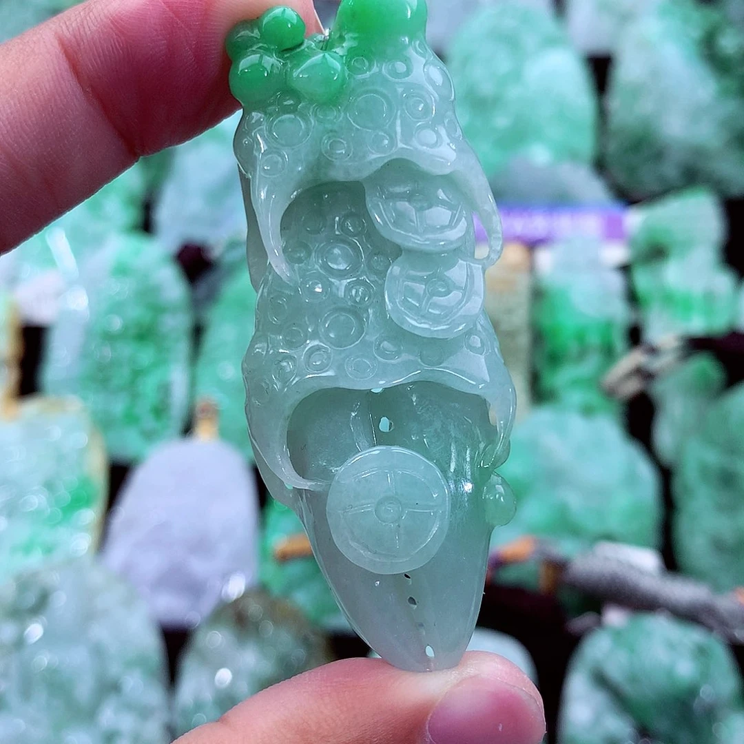 吊坠(不含链)未镶嵌翡翠