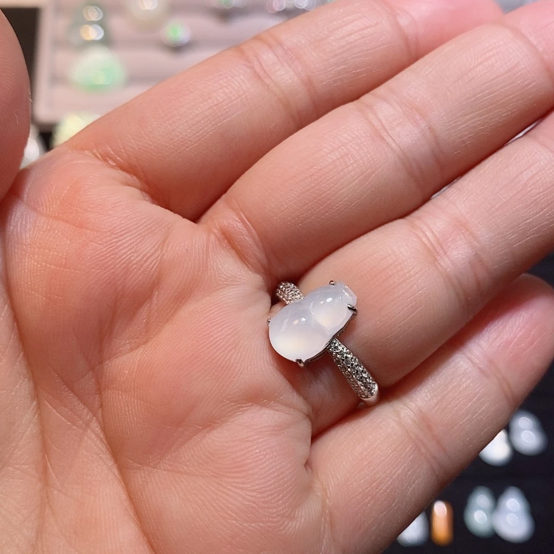 翡翠银S925镶嵌戒指葫芦