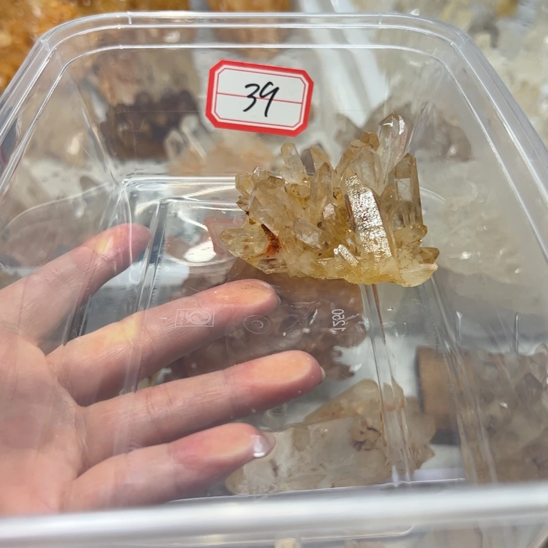 爱****未镶嵌珠宝半成品水晶
