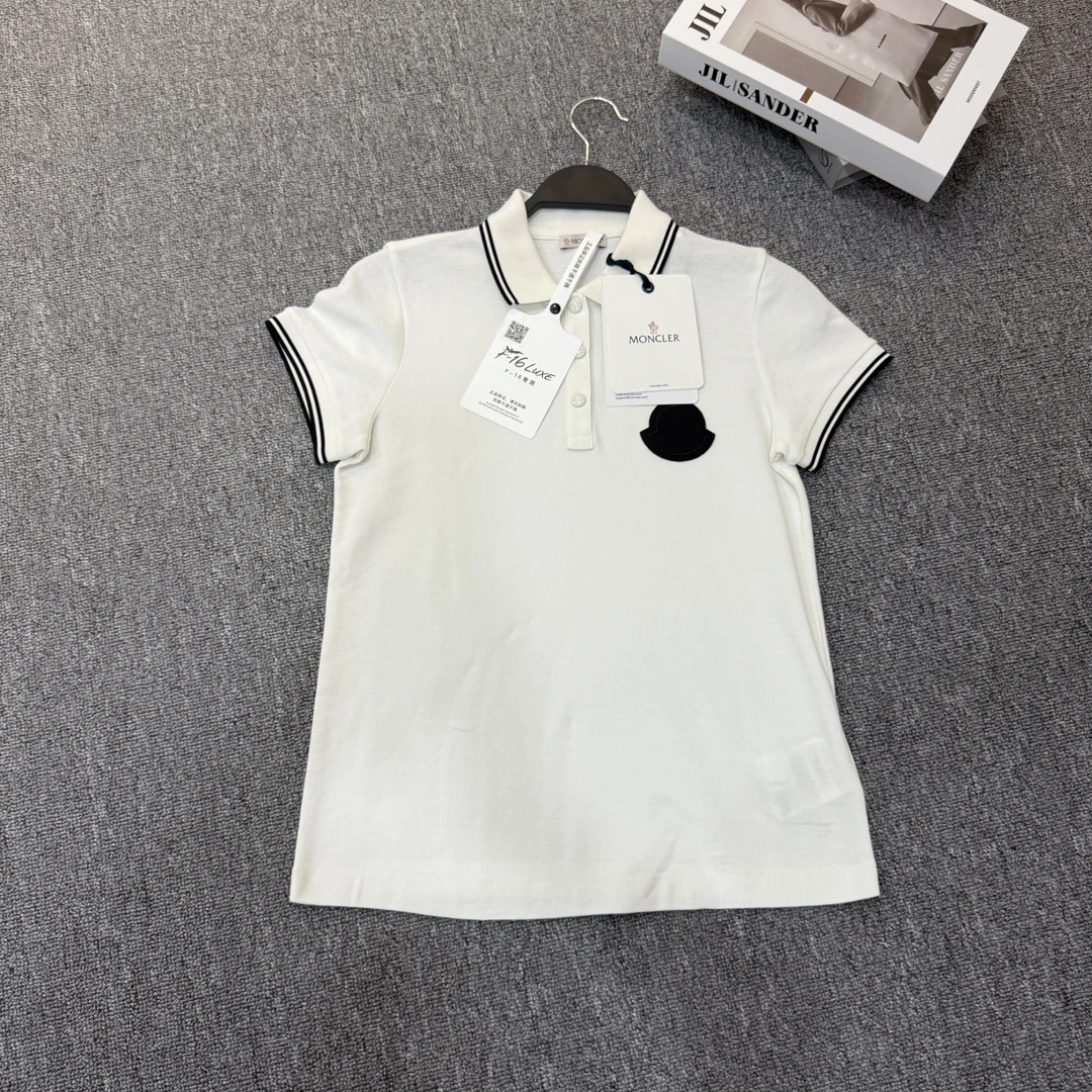 未使用 MONCLER 徽章POLO短袖 女款 白色 尺码XS/F1600341