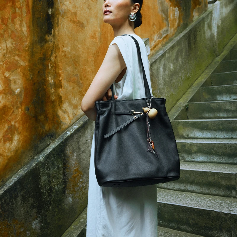 【古力娜扎同款】直见小糯皮水桶包植鞣头层奶牛皮菜篮子款包包