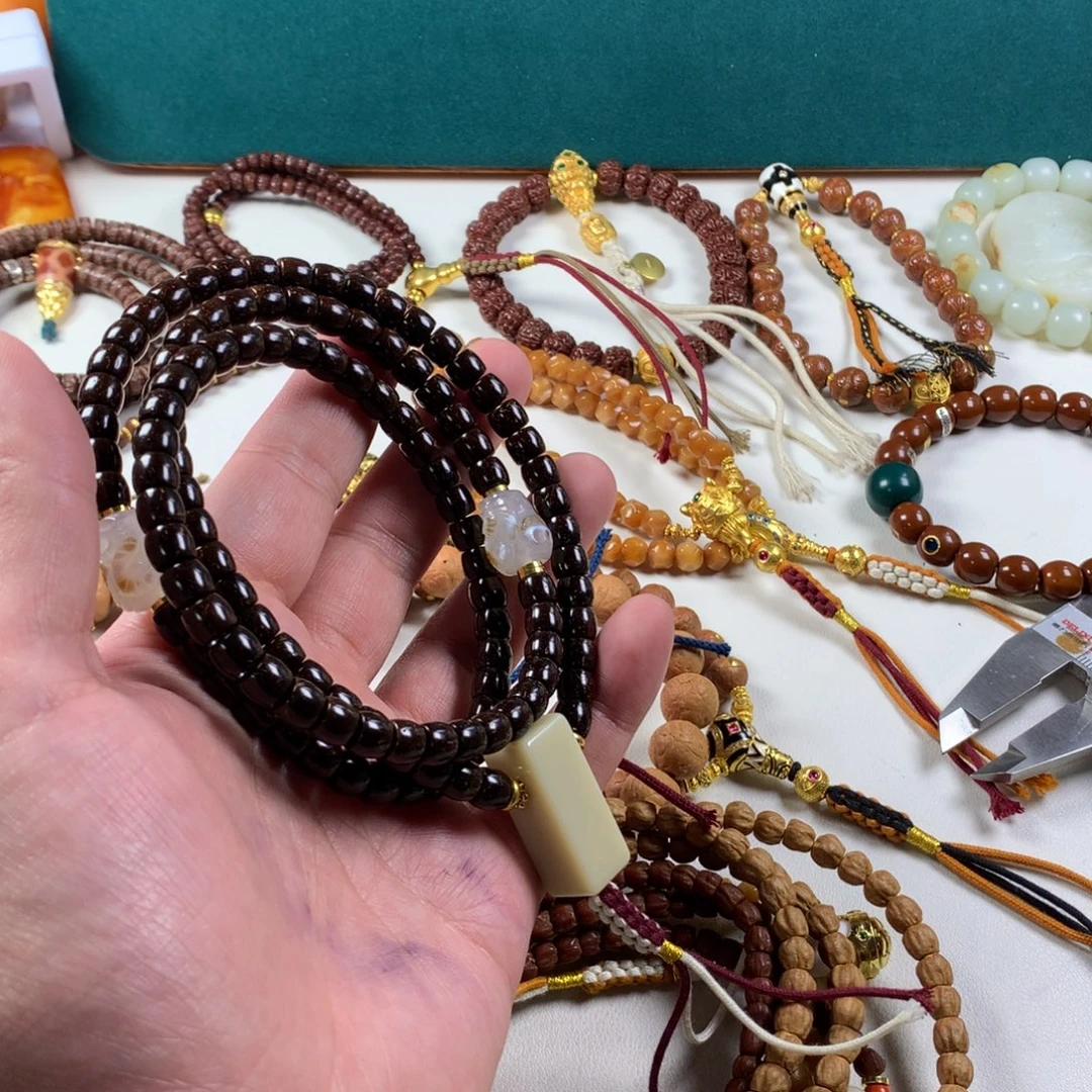 吊坠椰蒂。。。。。。。。。。