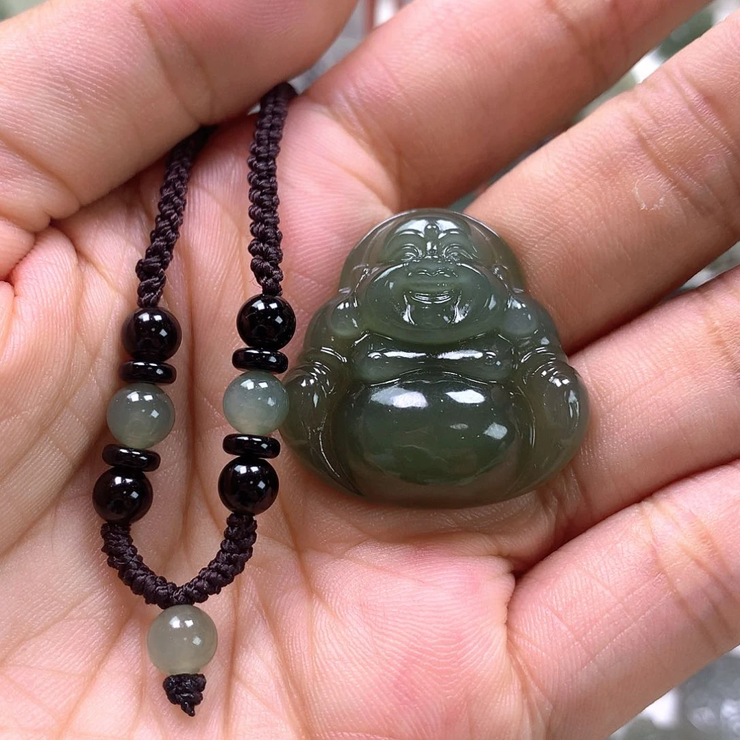 和田玉未镶嵌颈饰包容