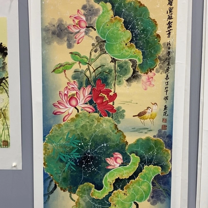 手绘作品等多种形式进行