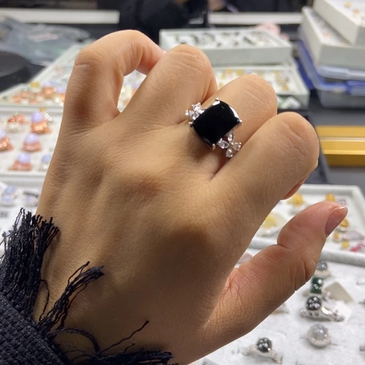 翡翠戒指银S925镶嵌戒指