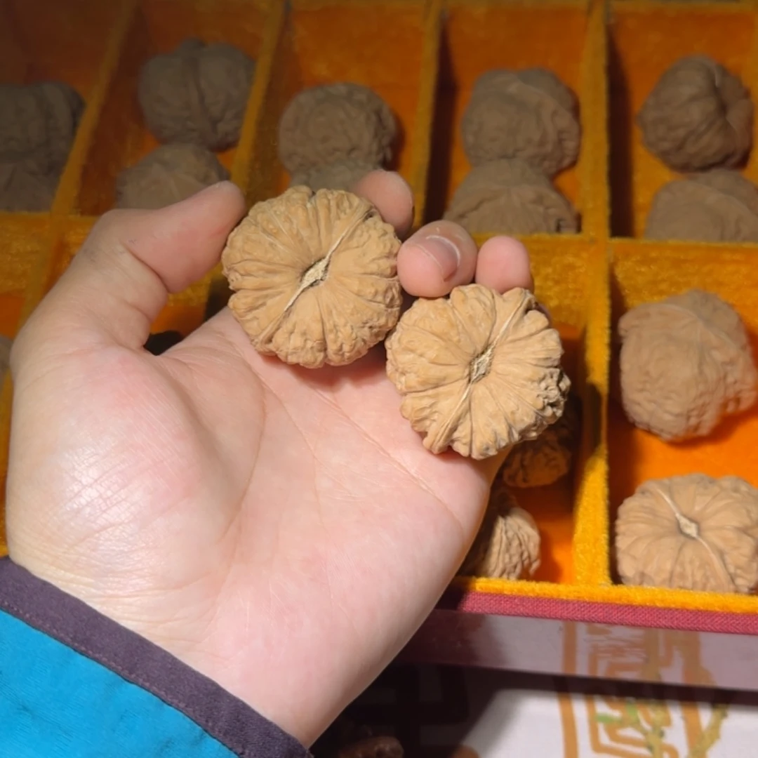 张***曦吊坠文玩核桃南瓜