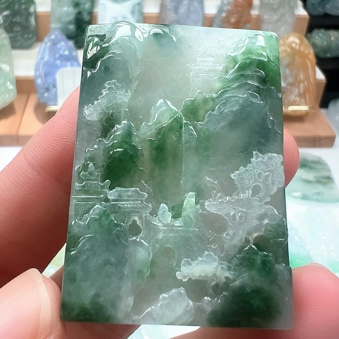 翡翠挂件未镶嵌山水