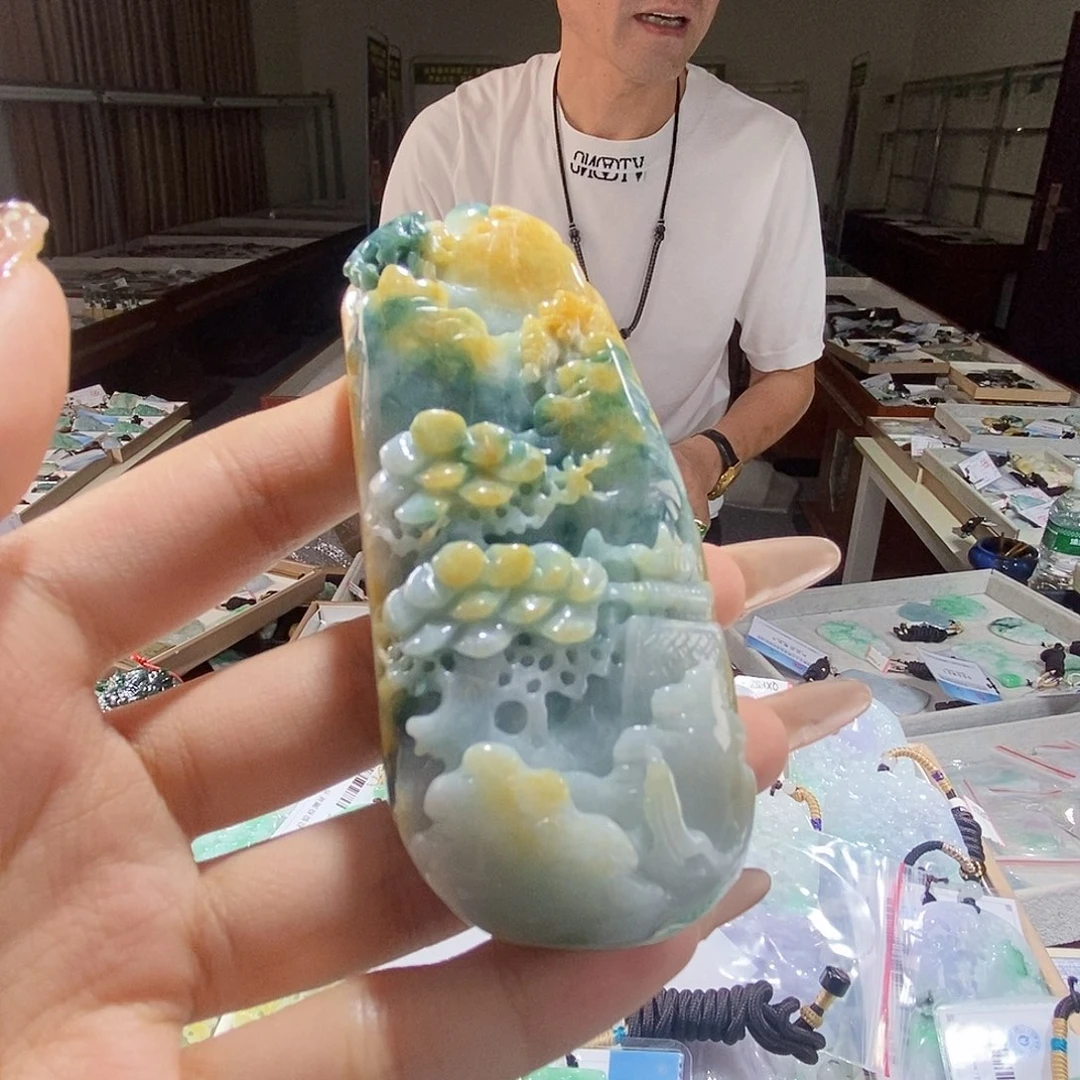 翡翠未镶嵌颈饰翡翠