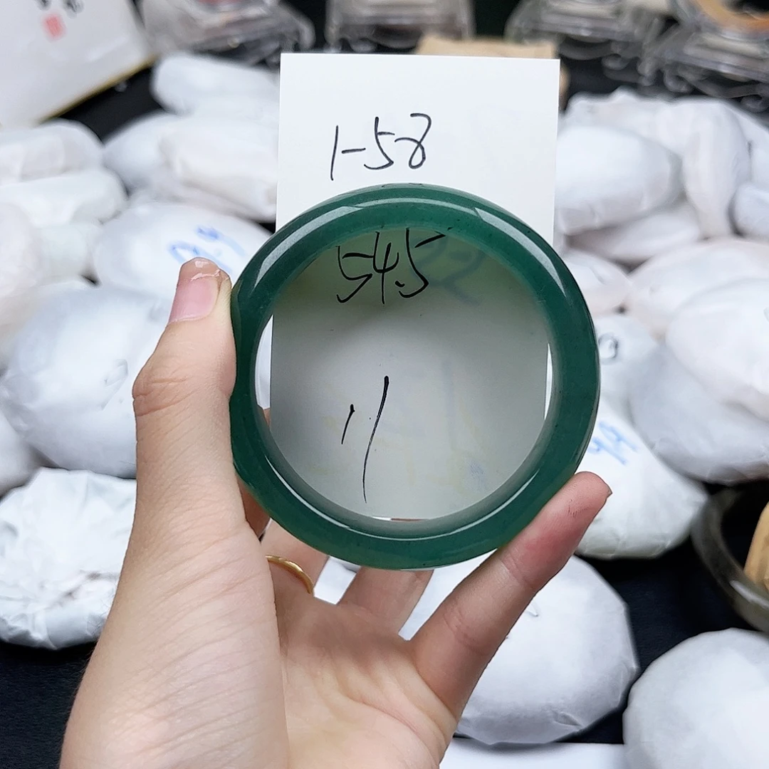 未镶嵌手镯石英质玉1.58
