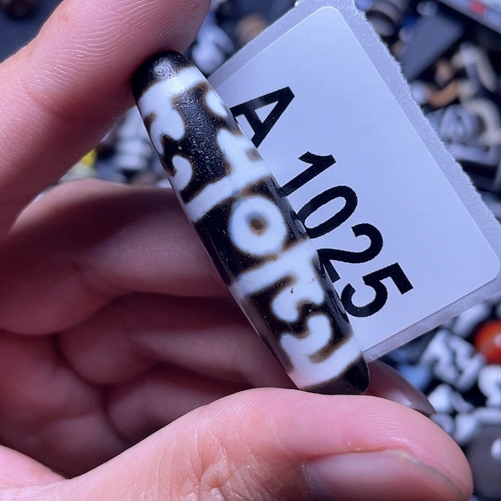 玛瑙/玉髓颈饰未镶嵌微瑕