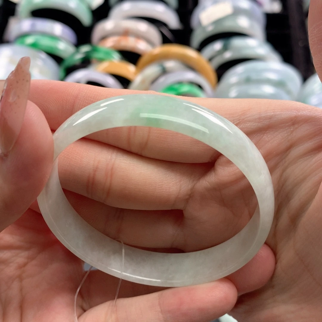 翡翠手镯未镶嵌公主