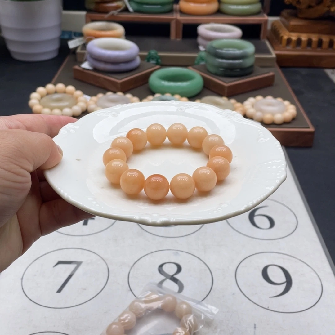 石英岩玉未镶嵌手镯