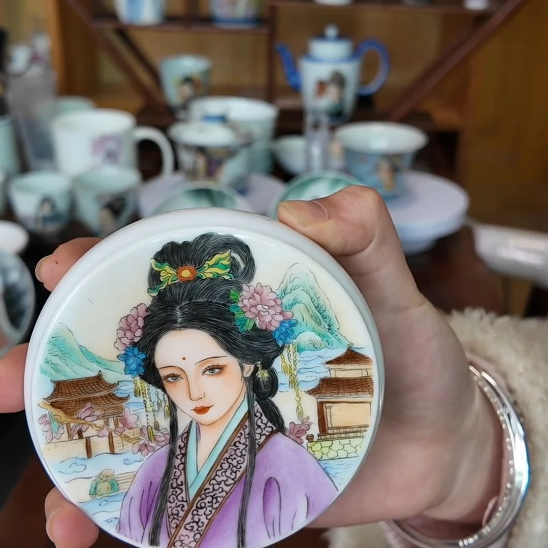 小***遥景德镇手绘美女盖置