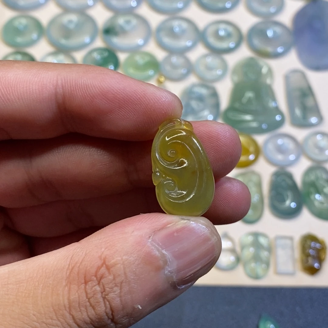 定制翡翠未镶嵌翡翠