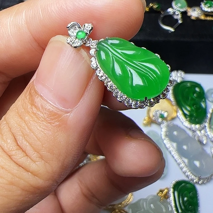 翡翠18K金镶嵌吊坠(不含链)