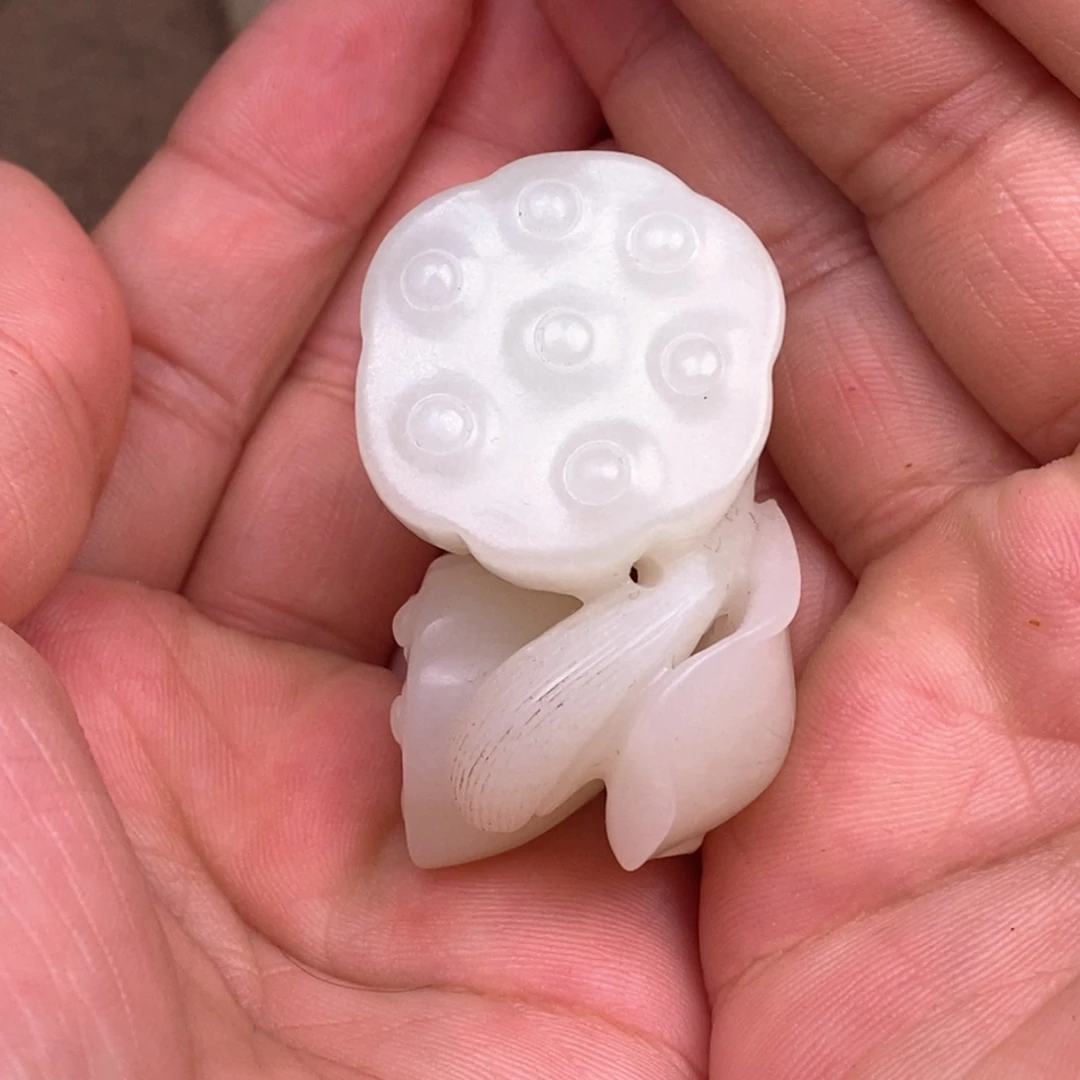 和田玉挂件未镶嵌那*海