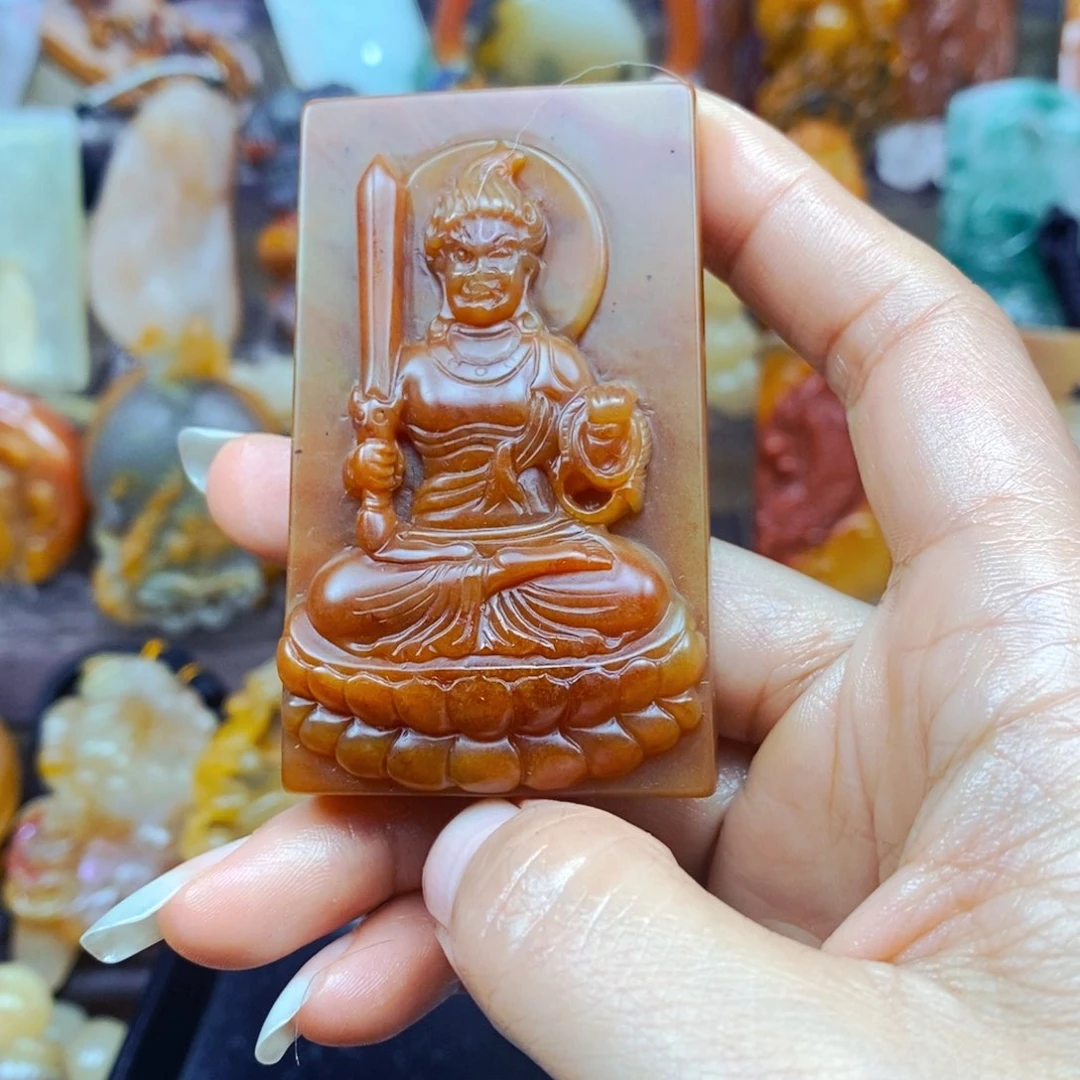 石英质玉（黄龙玉）未镶嵌颈饰