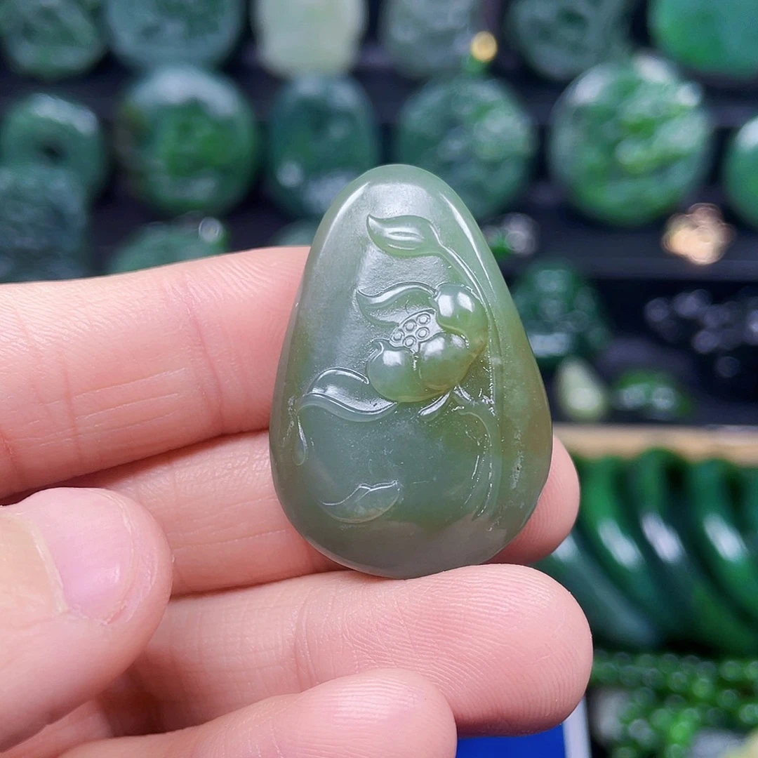 和田玉未镶嵌珠宝半成品